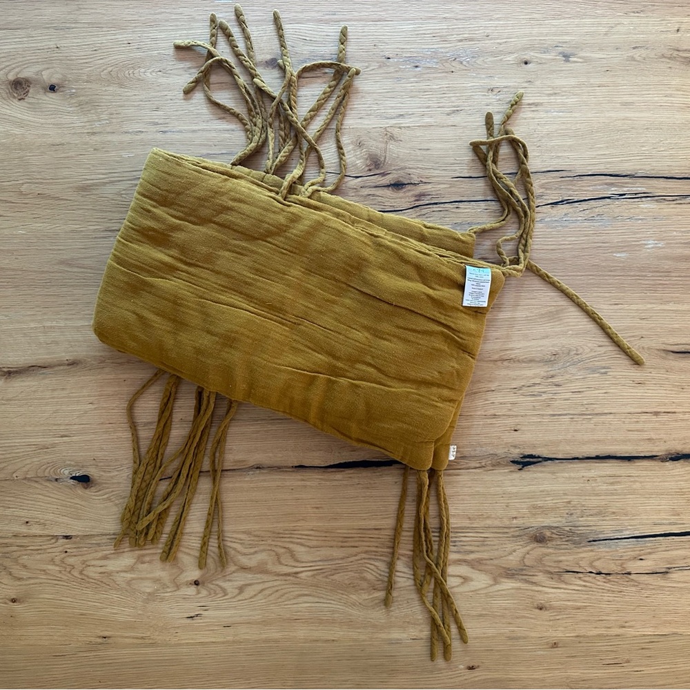 Numero74 100% Cotton Gold Crib Bumber